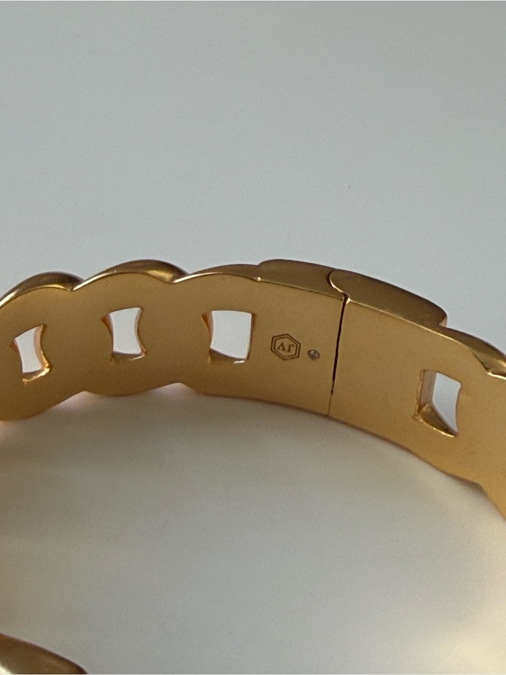 NWOT Julie Vos Gold-Tone Bracelet with Green Cabochons - Picture 5 of 11